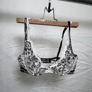 Lounge Luxe Balcony Lace Bra size 34C BRAND NEW